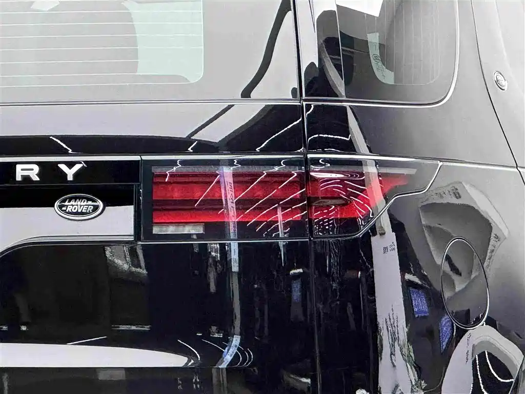 Land Rover Discovery 2022 — фото 18