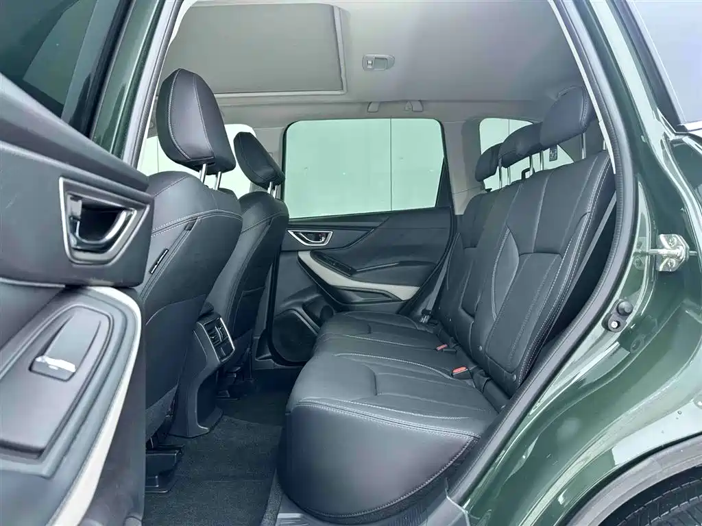Subaru Forester 2022 — фото 20