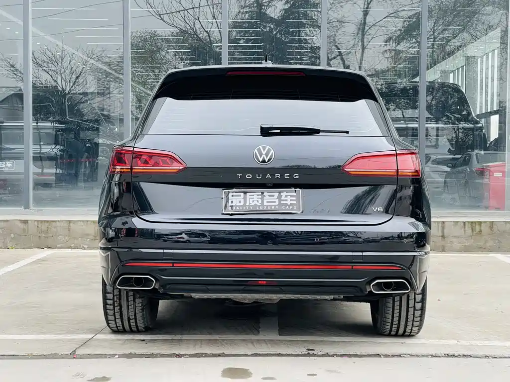 Volkswagen Touareg 2022 — фото 17