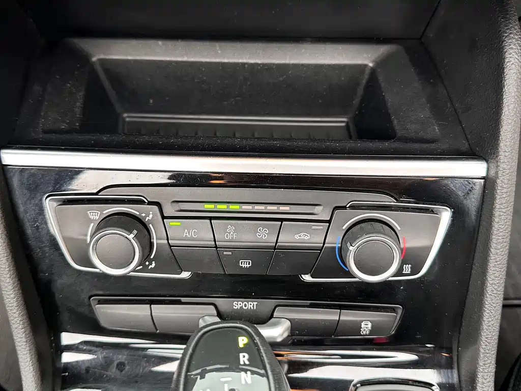 BMW 2 Series Active Tourer 2016 — фото 18