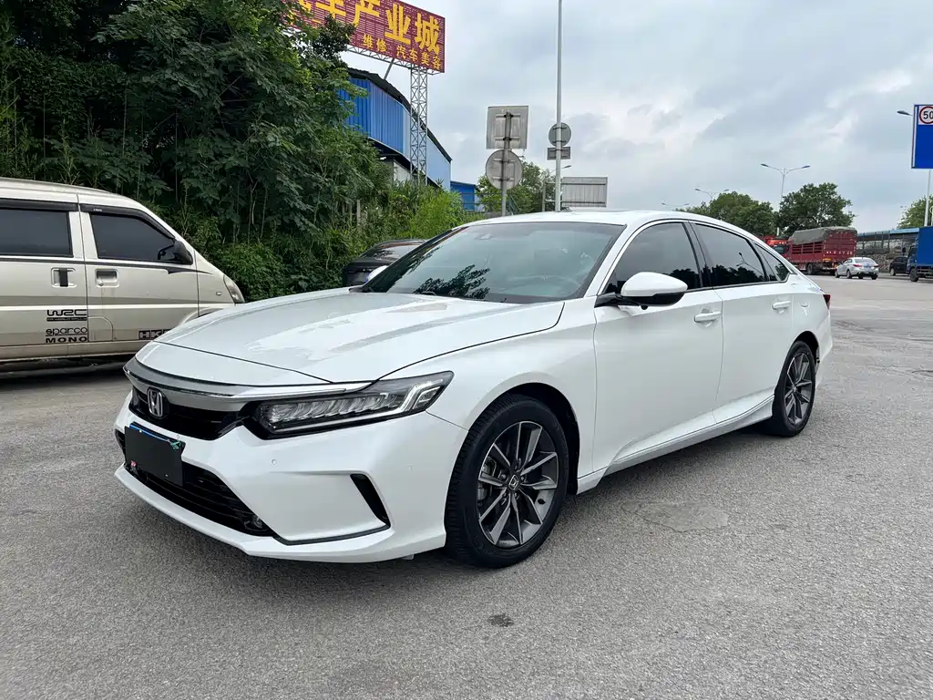 Honda Inspire 2022 — фото 1