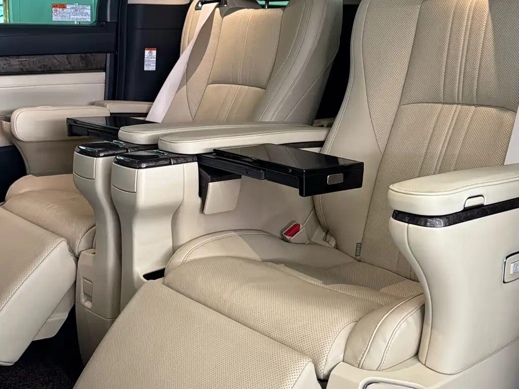 Toyota Alphard 2022 — фото 5