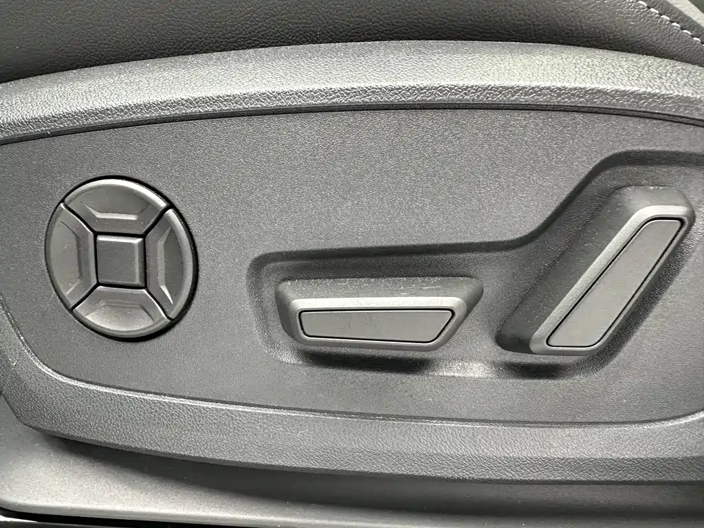 Audi Q3 Sportback 2023 — фото 13