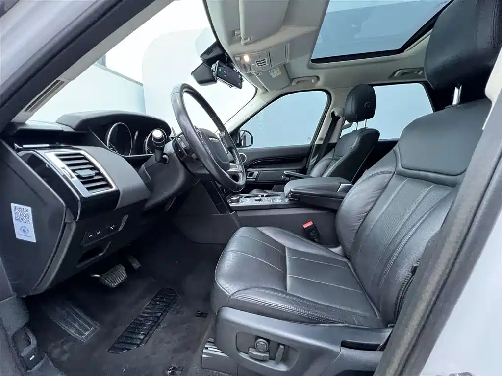 Land Rover Discovery 2018 — фото 18