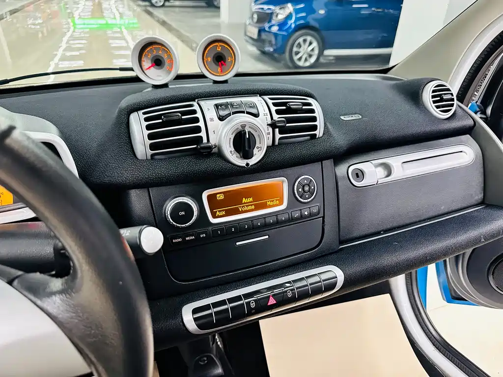 smart Fortwo 2013 — фото 34
