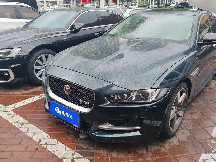 Jaguar XE 2017 — фото 2