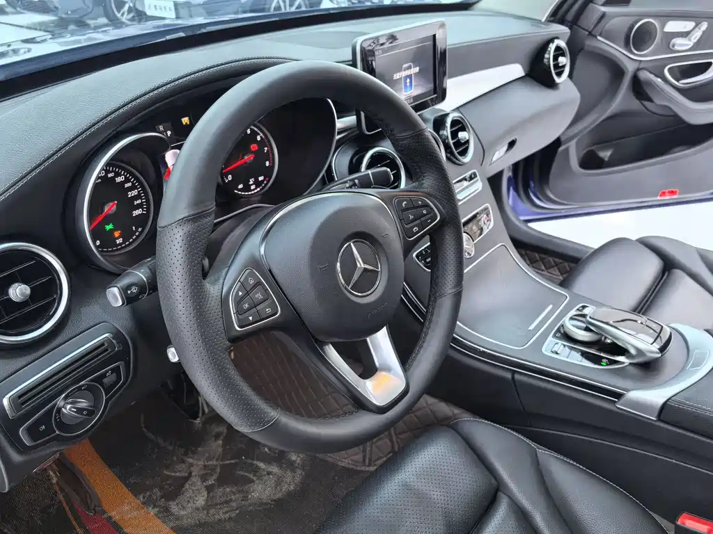 Mercedes-Benz C-Class 2018 — фото 8