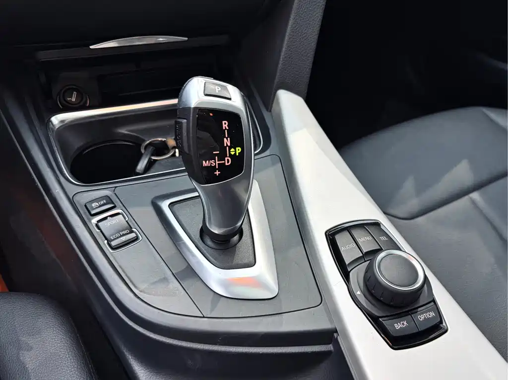 BMW 3 Series 2015 — фото 12