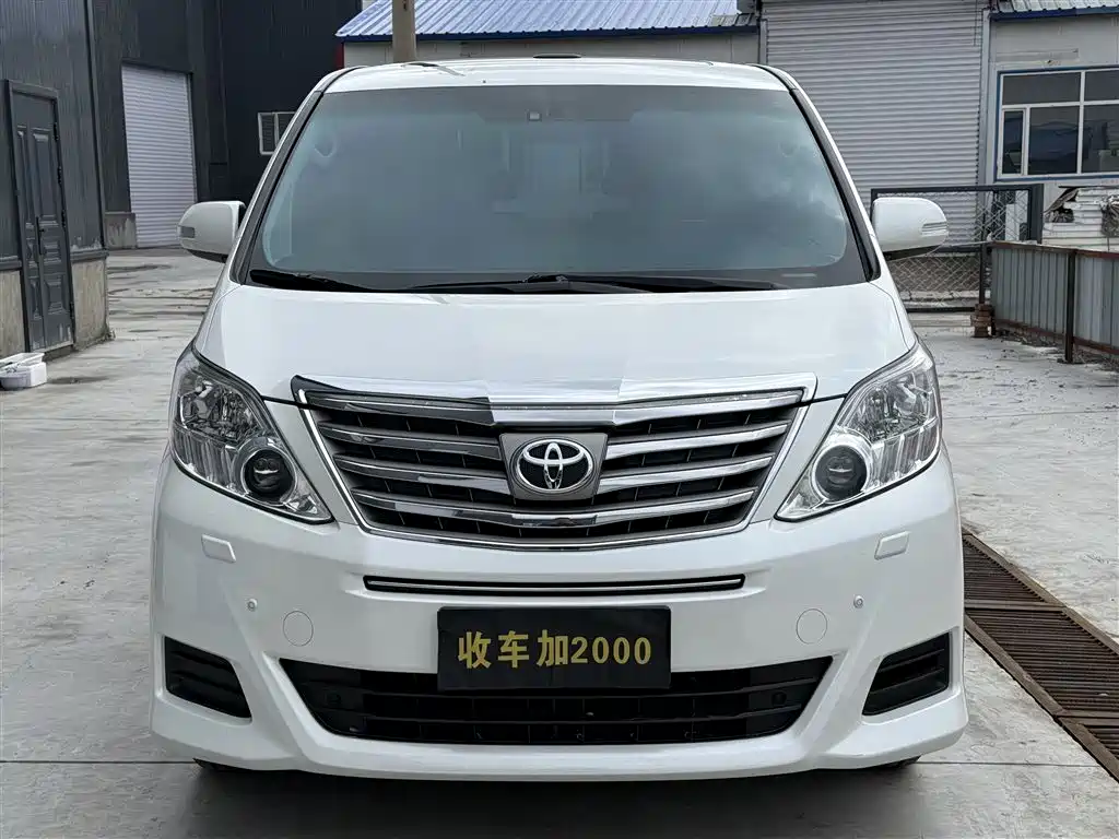 Toyota Alphard 2011