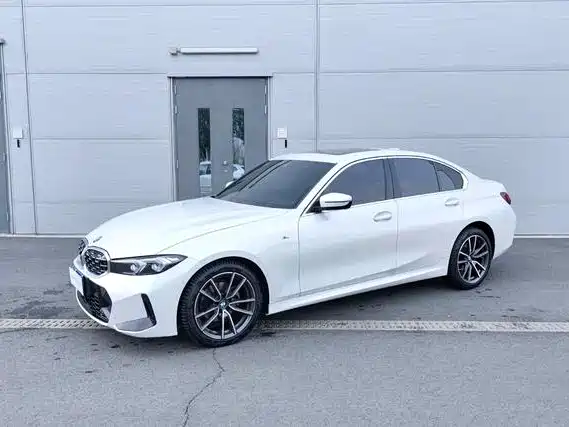 BMW 3 Series 2025