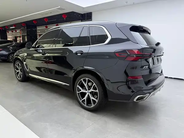 BMW X5 2023