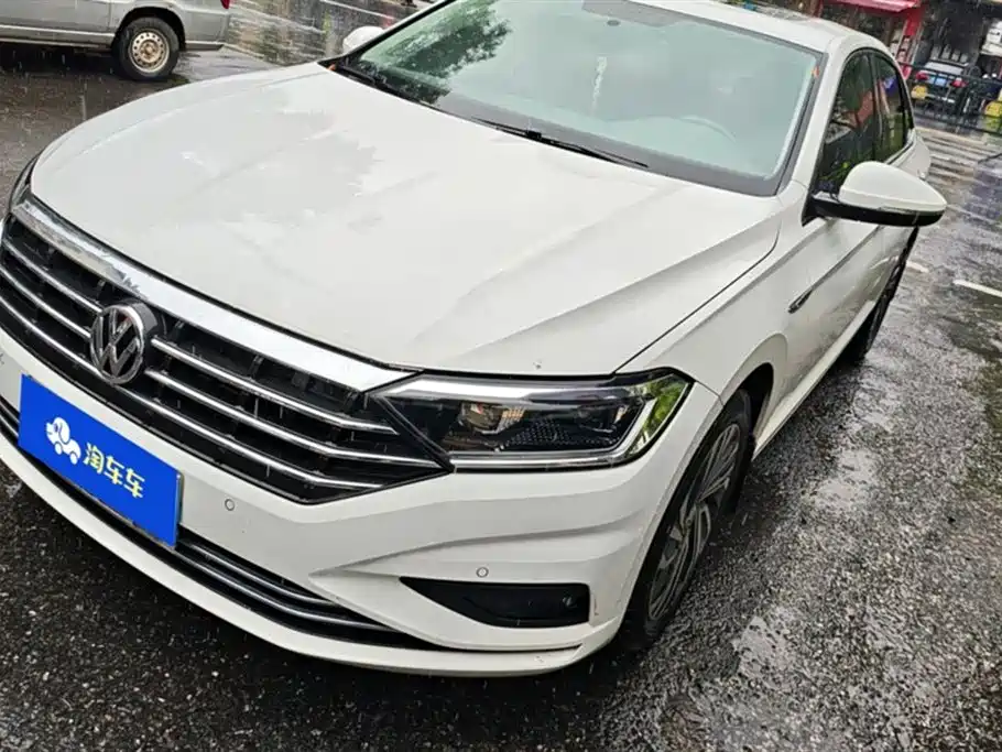 Volkswagen Sagitar 2020
