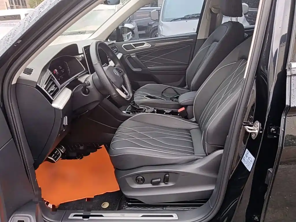 Volkswagen Tiguan L 2022 — фото 15