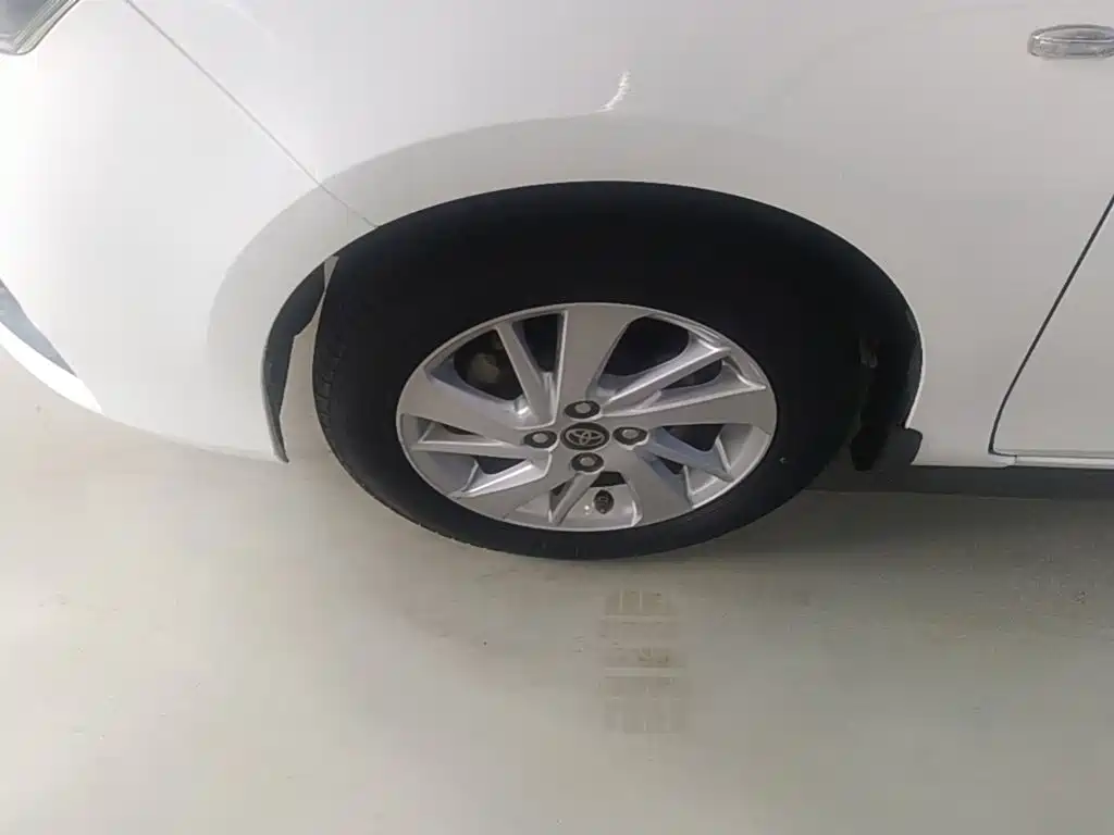 Toyota Yaris L 2016 — фото 23