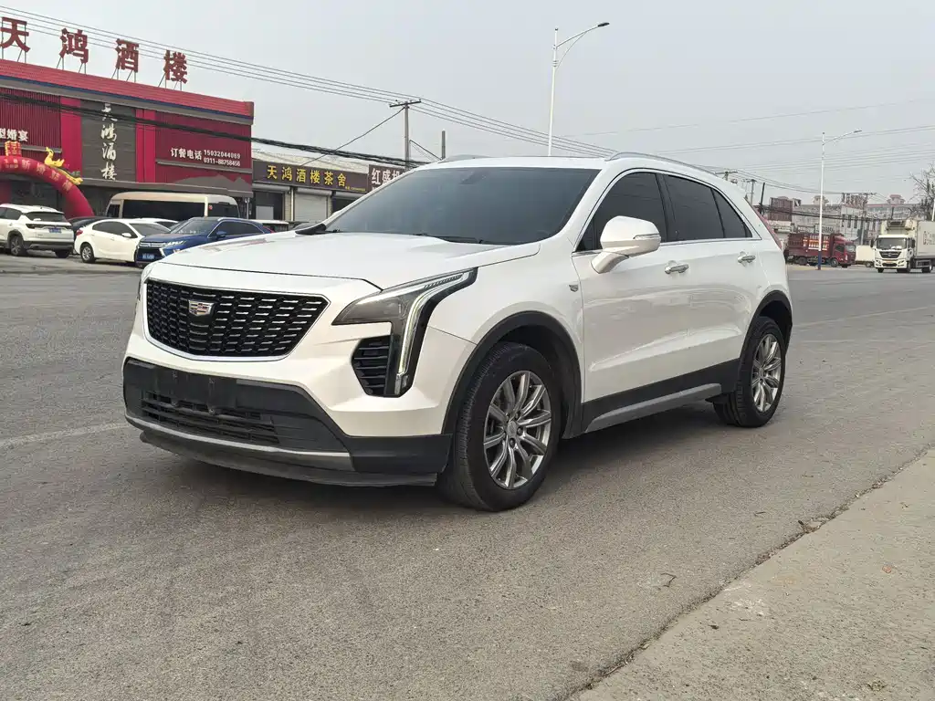 Cadillac XT4 2020 — фото 1