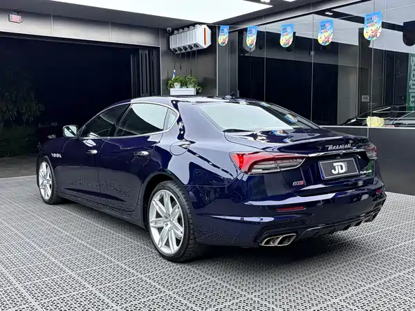 Maserati President 2014