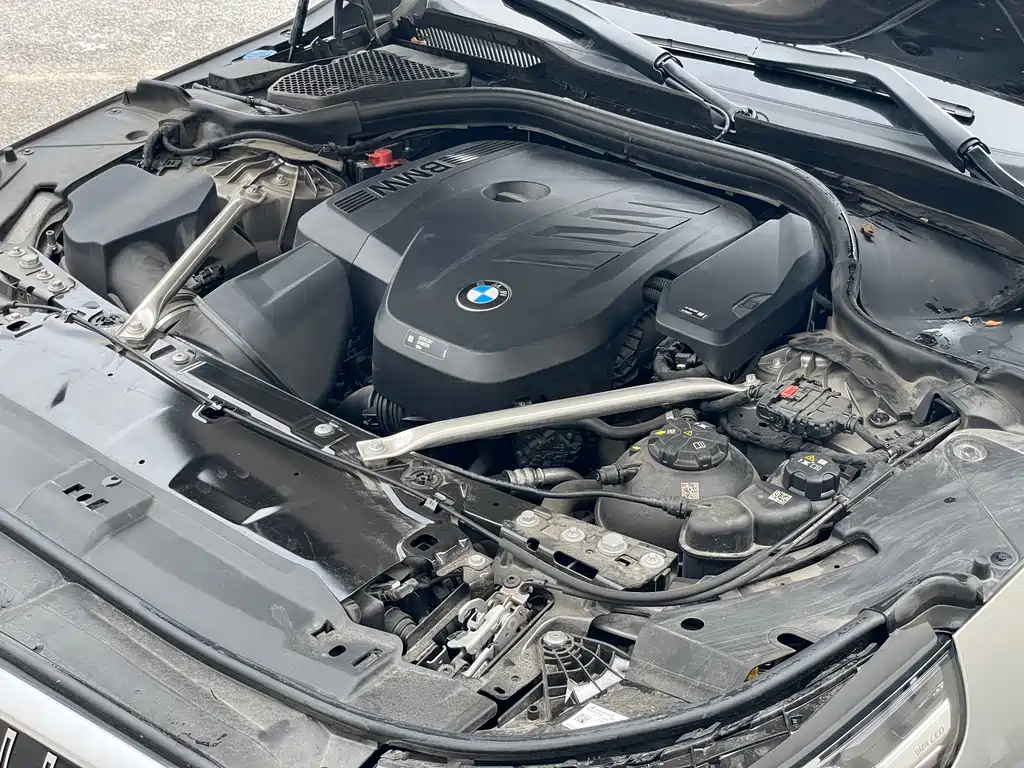 BMW 5 Series 2025 — фото 15