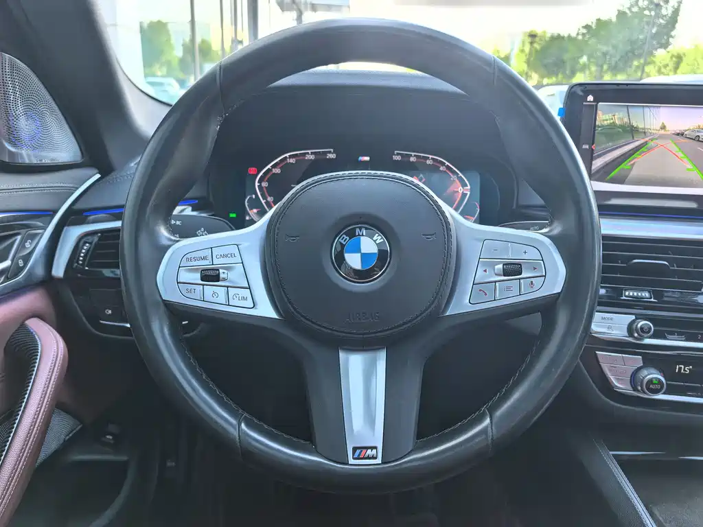 BMW 5 Series 2023 — фото 12