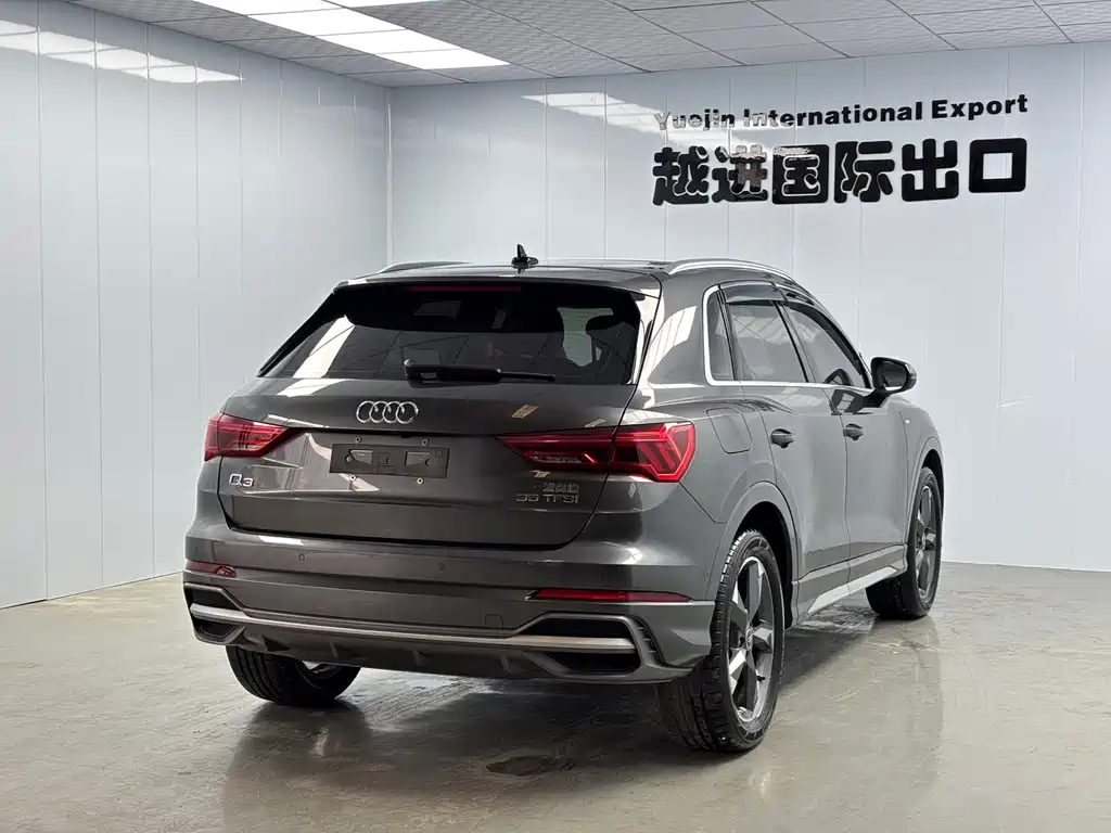 Audi Q3 2022 — фото 11