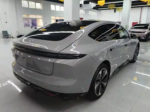 NIO ET5 2025