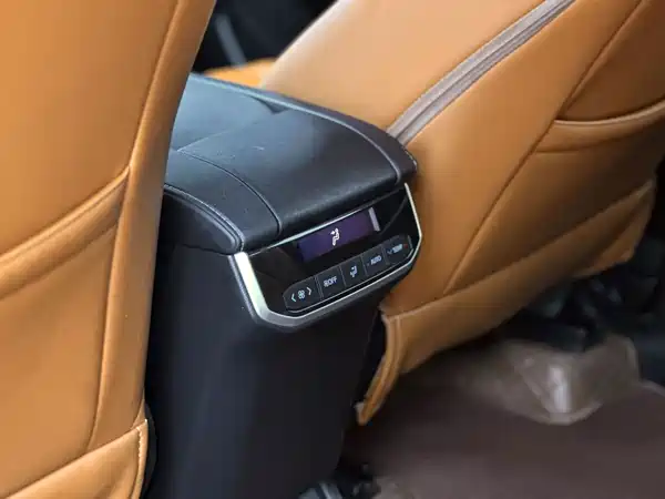 Toyota Crown Kluger 2022