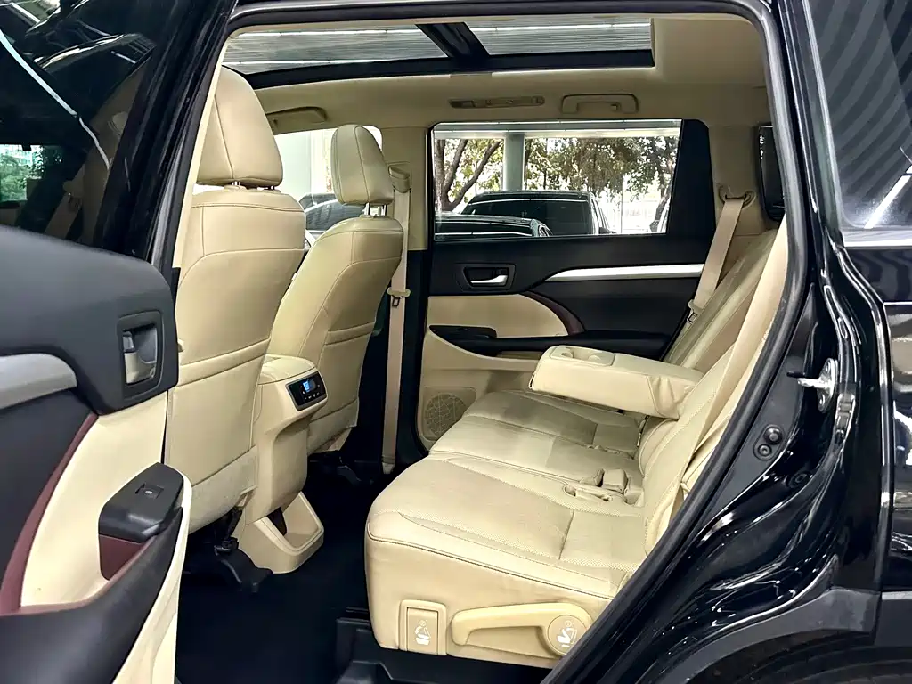 Toyota Highlander 2016 — фото 25