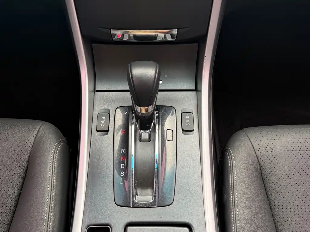 Honda Accord 2016 — фото 16
