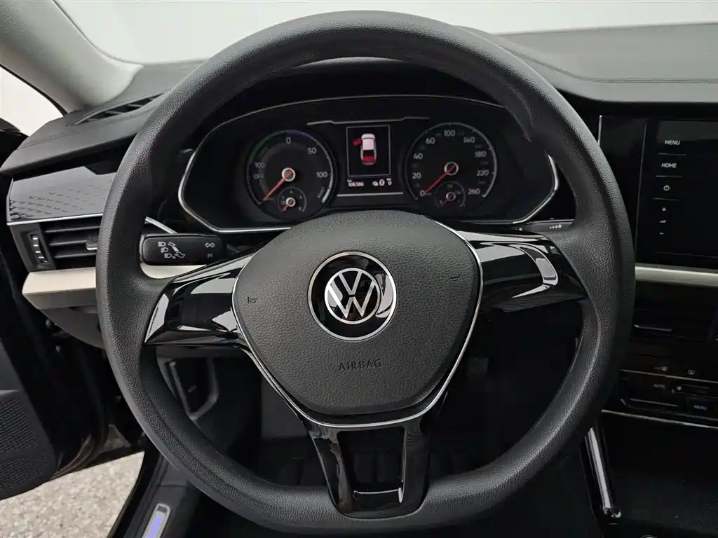 Volkswagen Passat PHEV 2021 — фото 9