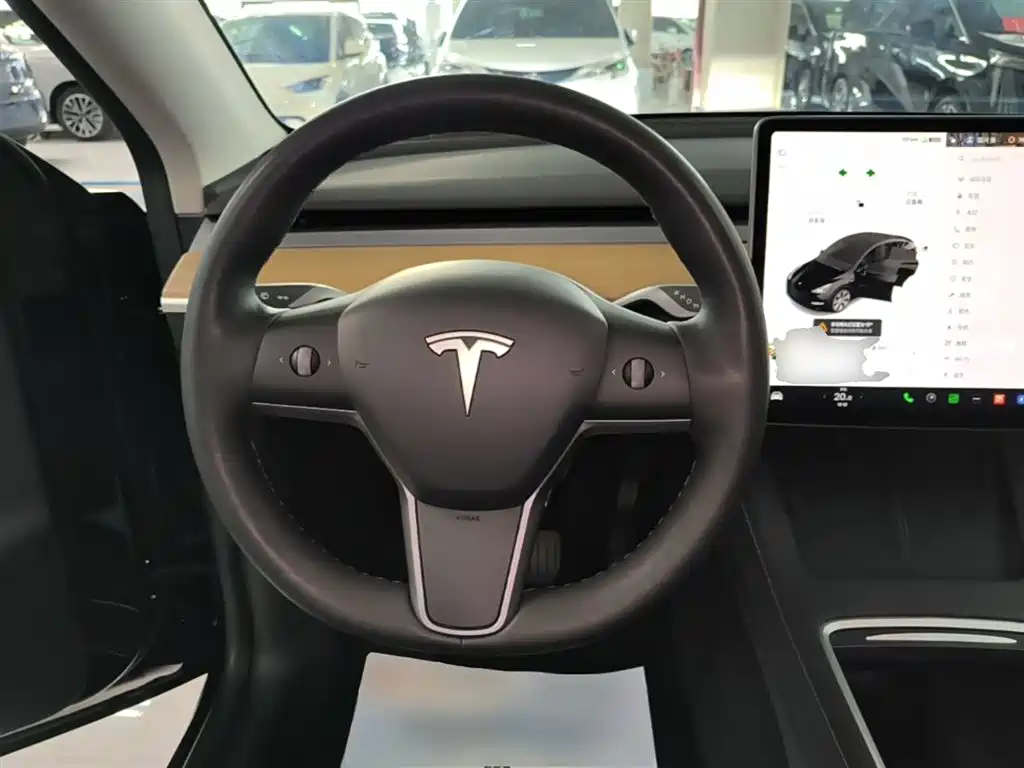 Tesla Model Y 2022 — фото 11