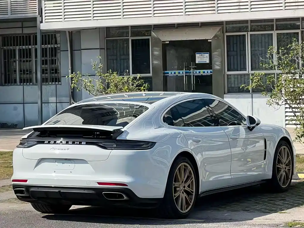Porsche Panamera 2022 — фото 4