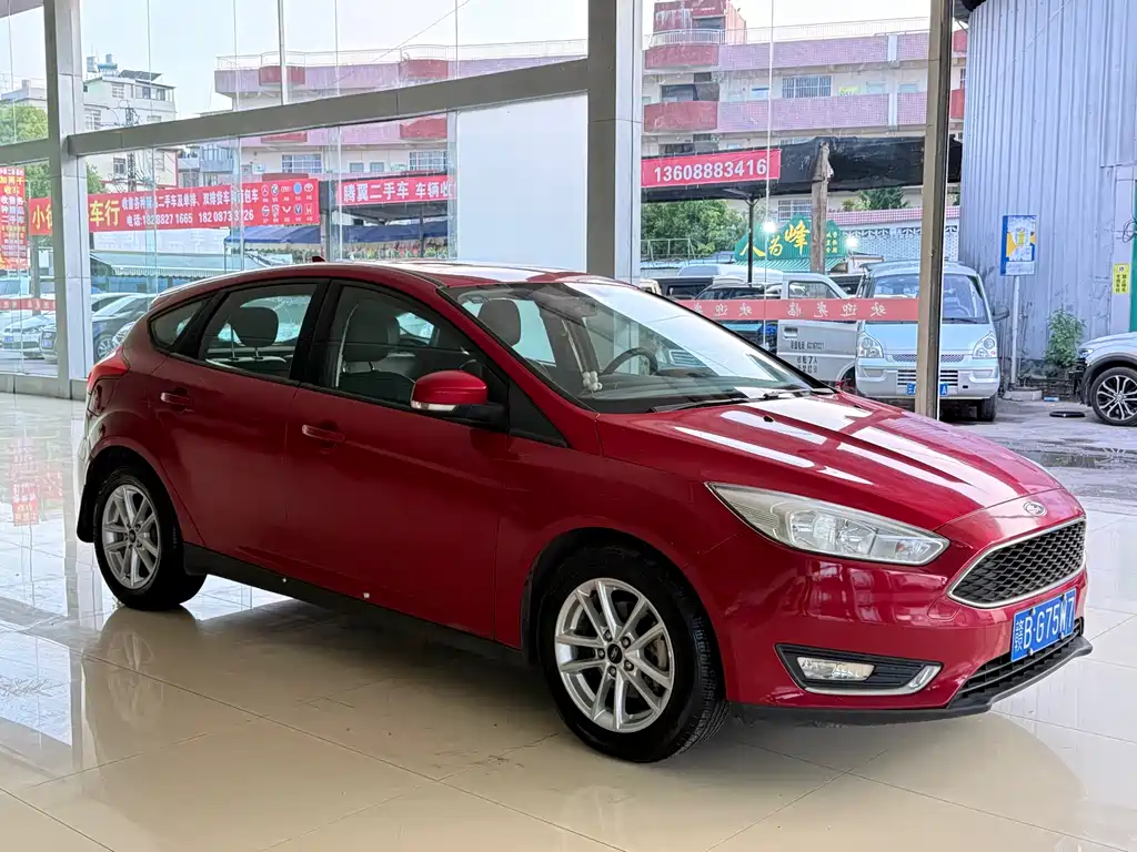Ford Focus 2016 — фото 3