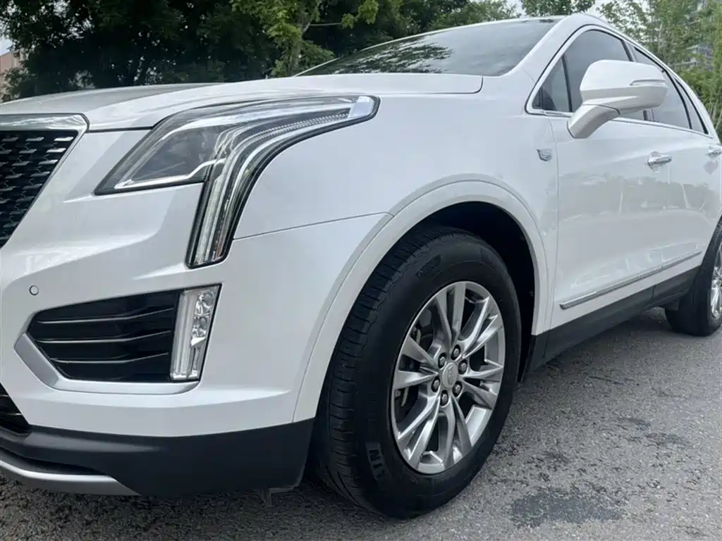 Cadillac XT5 2020 — фото 8