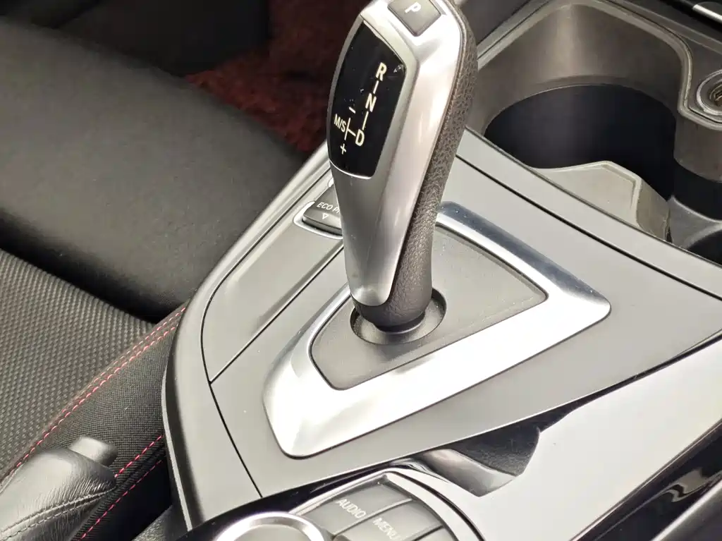 BMW 1 Series 2016 — фото 10