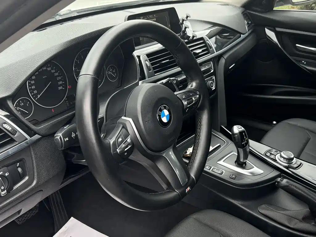 BMW 3 Series 2016 — фото 7