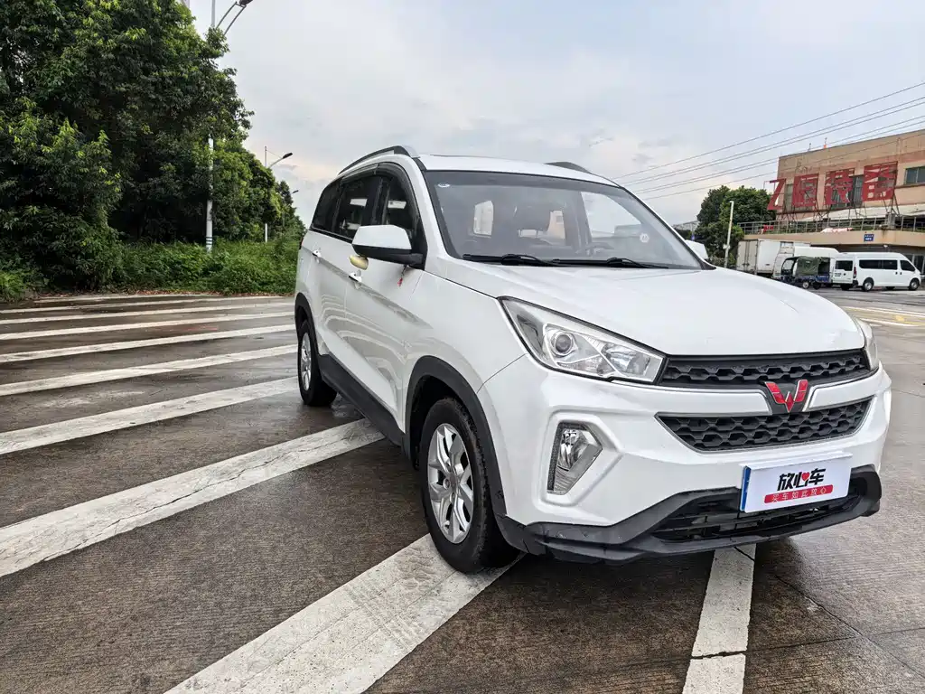 Wuling Hongguang S3 2018 — фото 2
