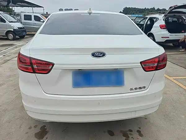 Ford Escort 2017