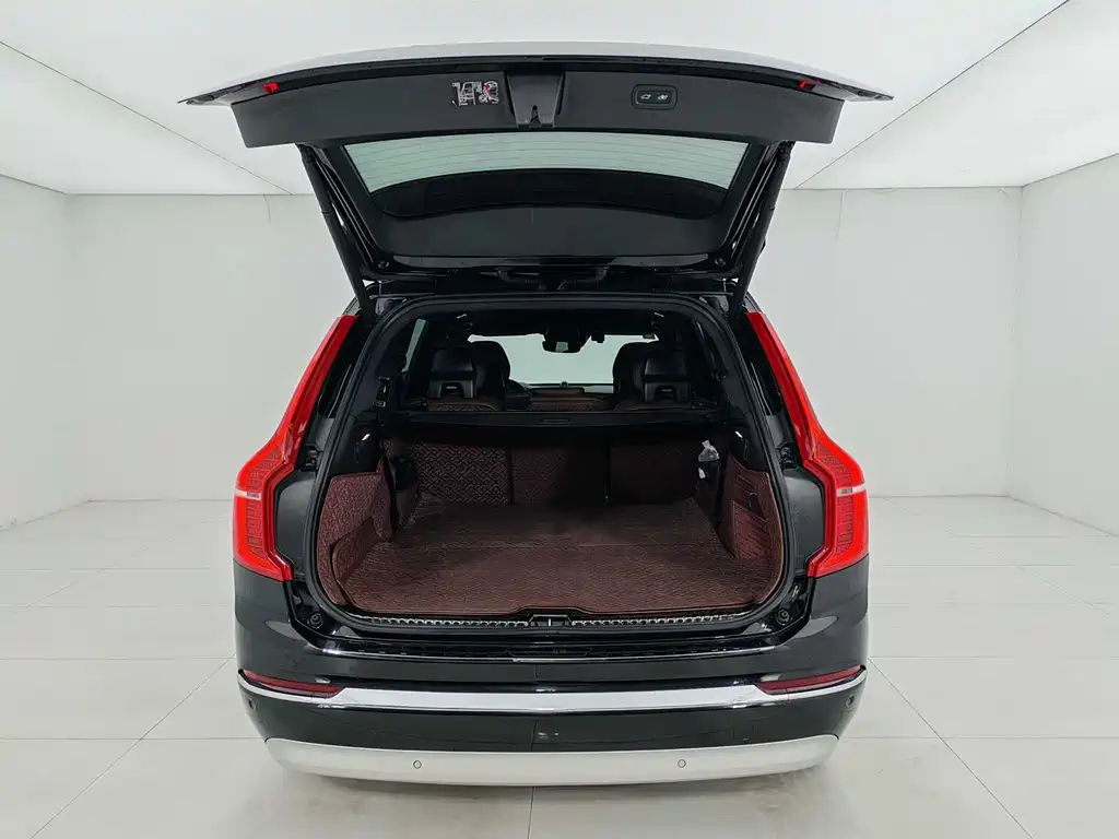 Volvo XC90 2021 — фото 19