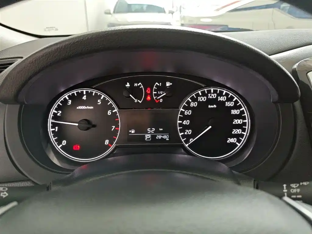 Nissan Tiida 2020 — фото 12