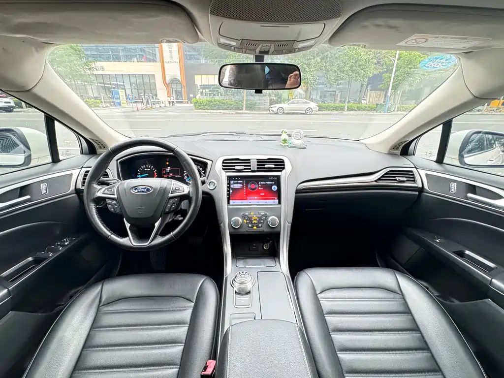 Ford Mondeo 2019 — фото 11