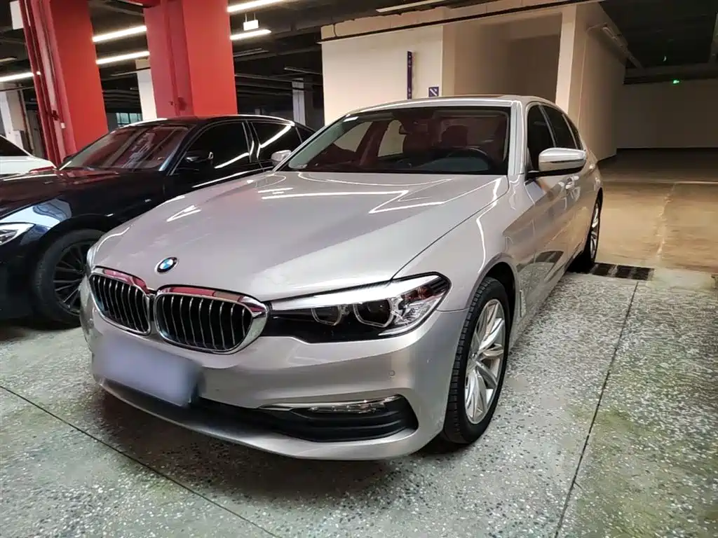 BMW 5 Series 2018 — фото 2