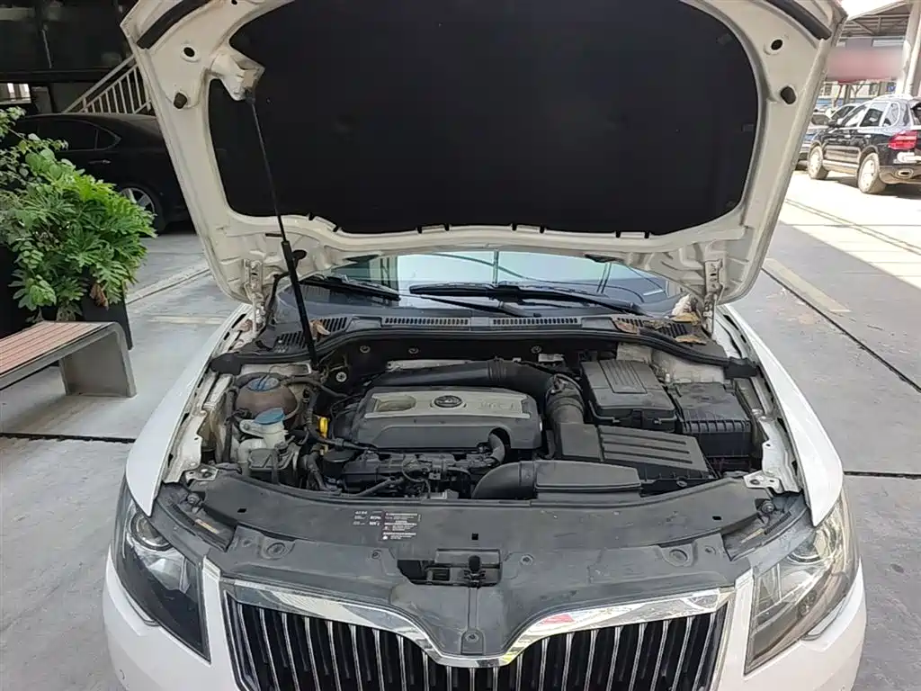 Skoda Superb 2015 — фото 20