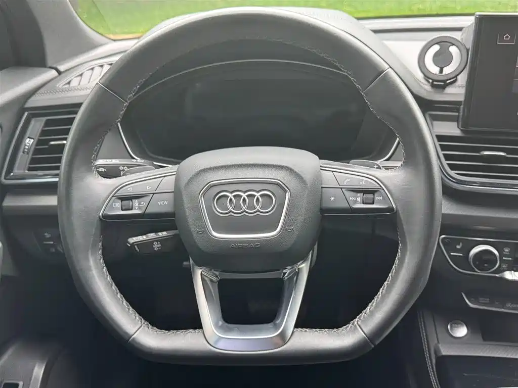 Audi Q5L 2023 — фото 17