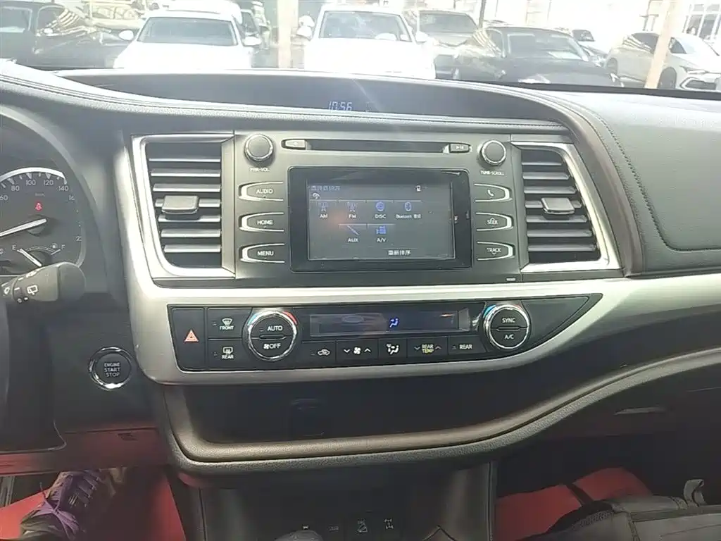 Toyota Highlander 2018 — фото 13