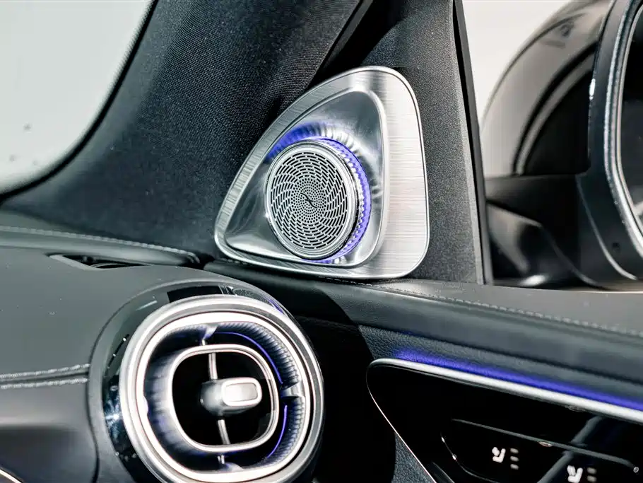 Mercedes-Benz C-Class 2025 — фото 13