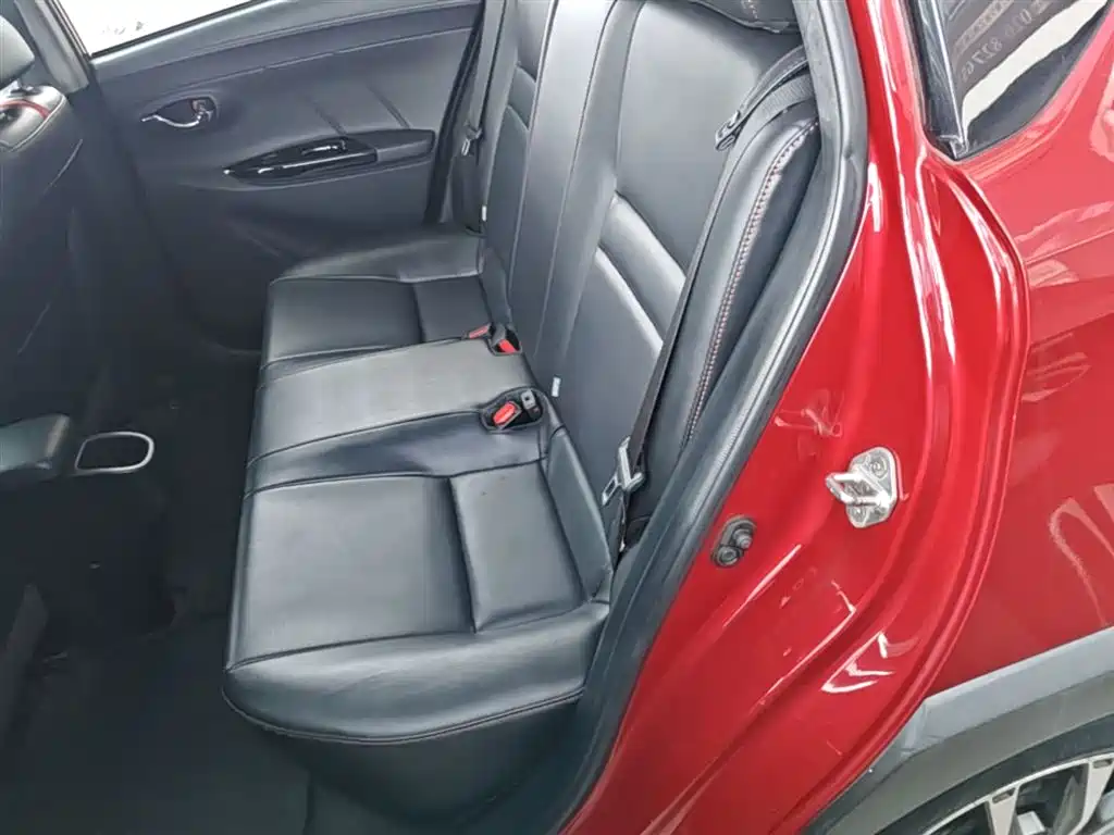 Toyota Yaris L 2019 — фото 17