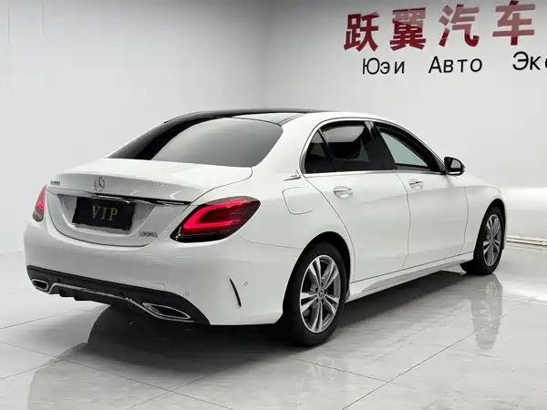 Mercedes-Benz C-Class 2021