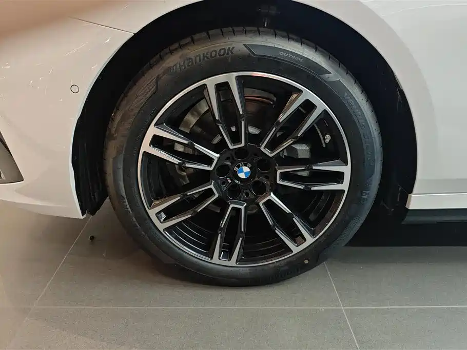 BMW 5 Series 2026