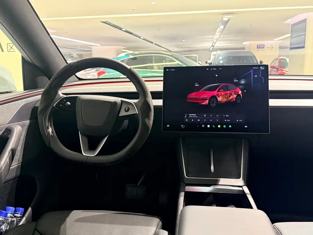 Tesla Model Y L 2025 — фото 9