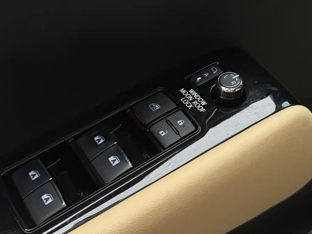 Toyota Vellfire 2020 — фото 12