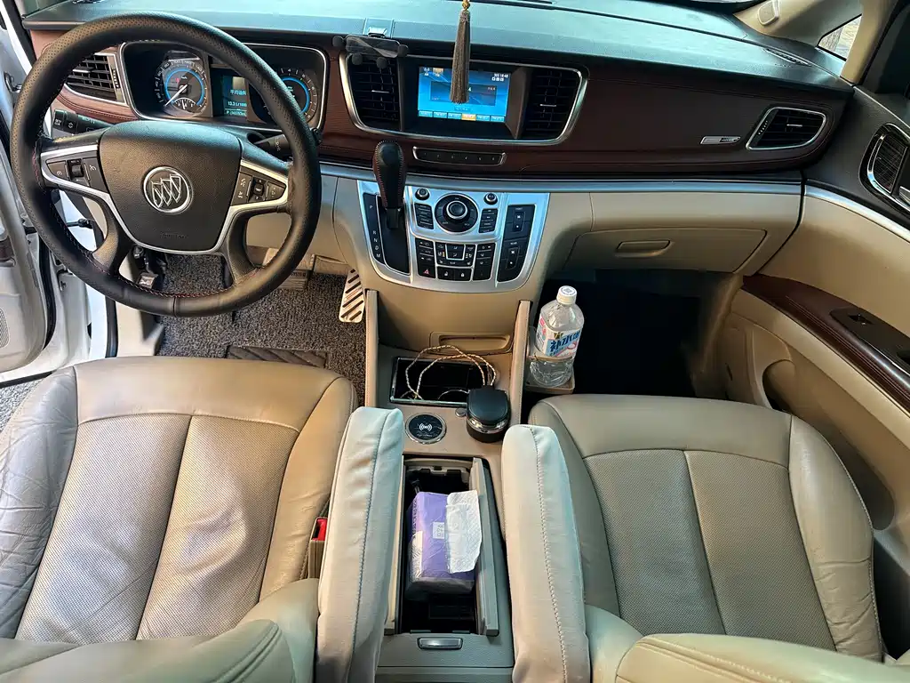 Buick GL8 2015